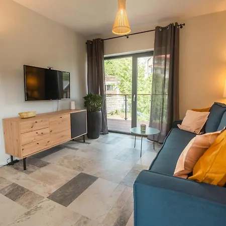 Invest Place 2 Be Apartament